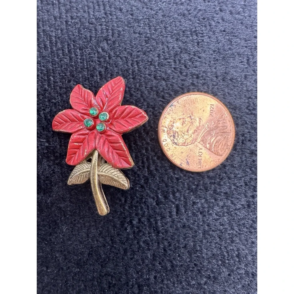 Vintage Poinsettia Brooch Red Enamel Green Rhinestone Gold Tone Christmas Pin Pe